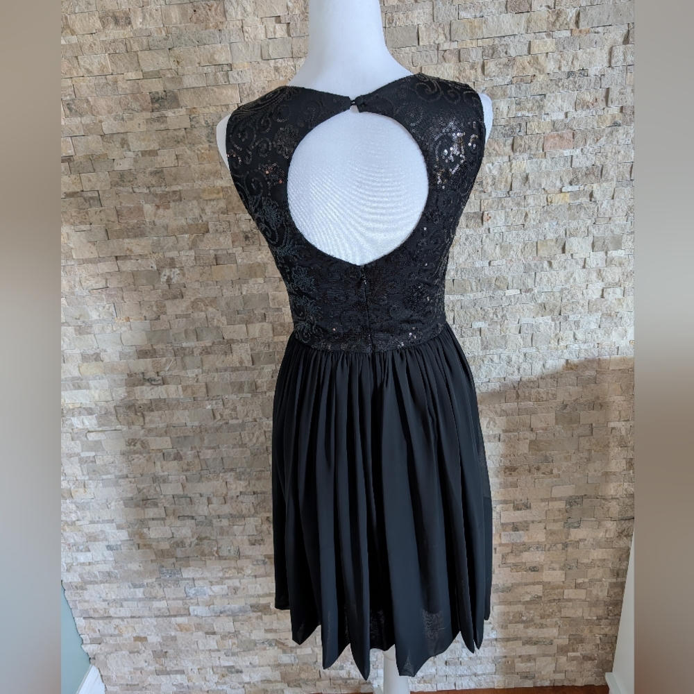 Backless Black Sequin Bodice Chiffon Mini Party Dress Sz 2 LBD Cocktail image 4